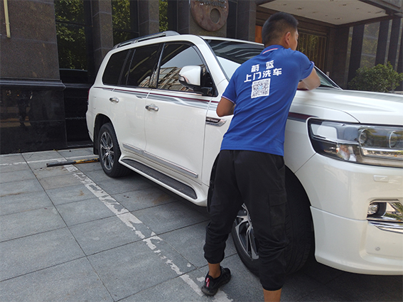 鄭州上門洗車加盟，蔚藍(lán)洗車是最好的選擇！